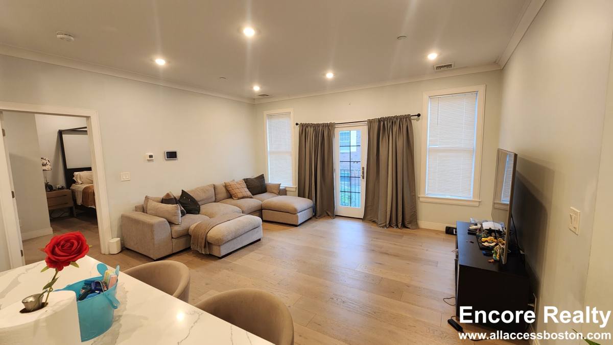 Apartment for rent at 32 Cummins Highway 2, Roslindale, MA 02131