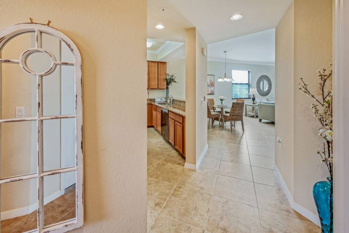 Condo for rent at 9735 Acqua, Naples, FL 34113