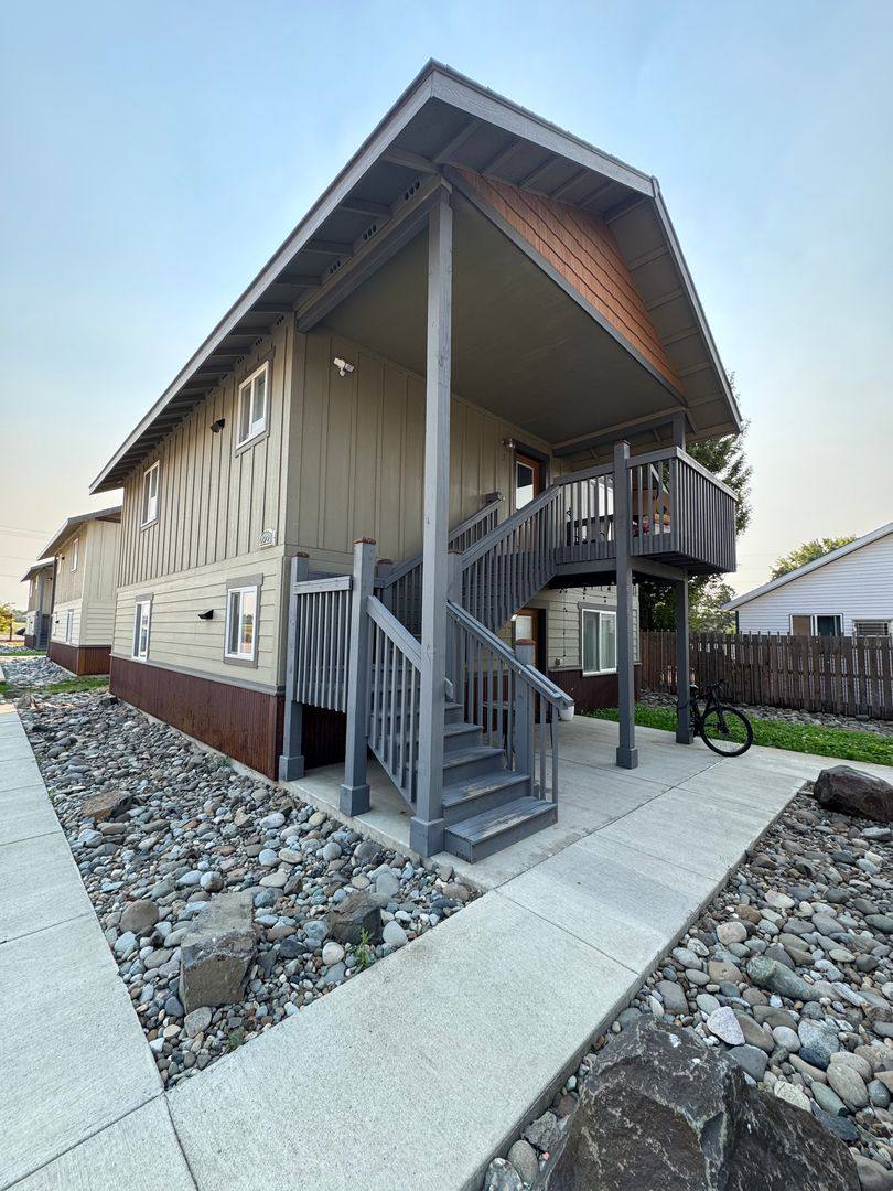 Apartment for rent at 2221 Airport Rd, Ellensburg, WA 98926