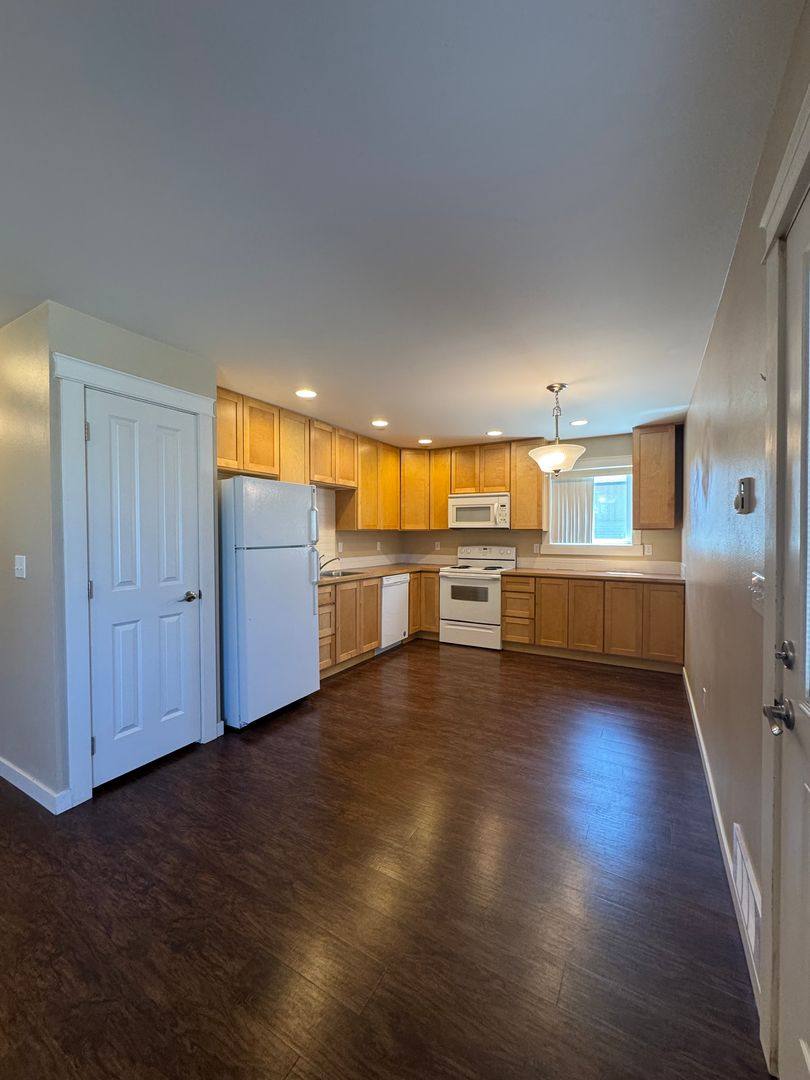 Apartment for rent at 2221 Airport Rd, Ellensburg, WA 98926