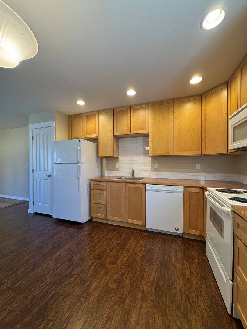 Apartment for rent at 2221 Airport Rd, Ellensburg, WA 98926