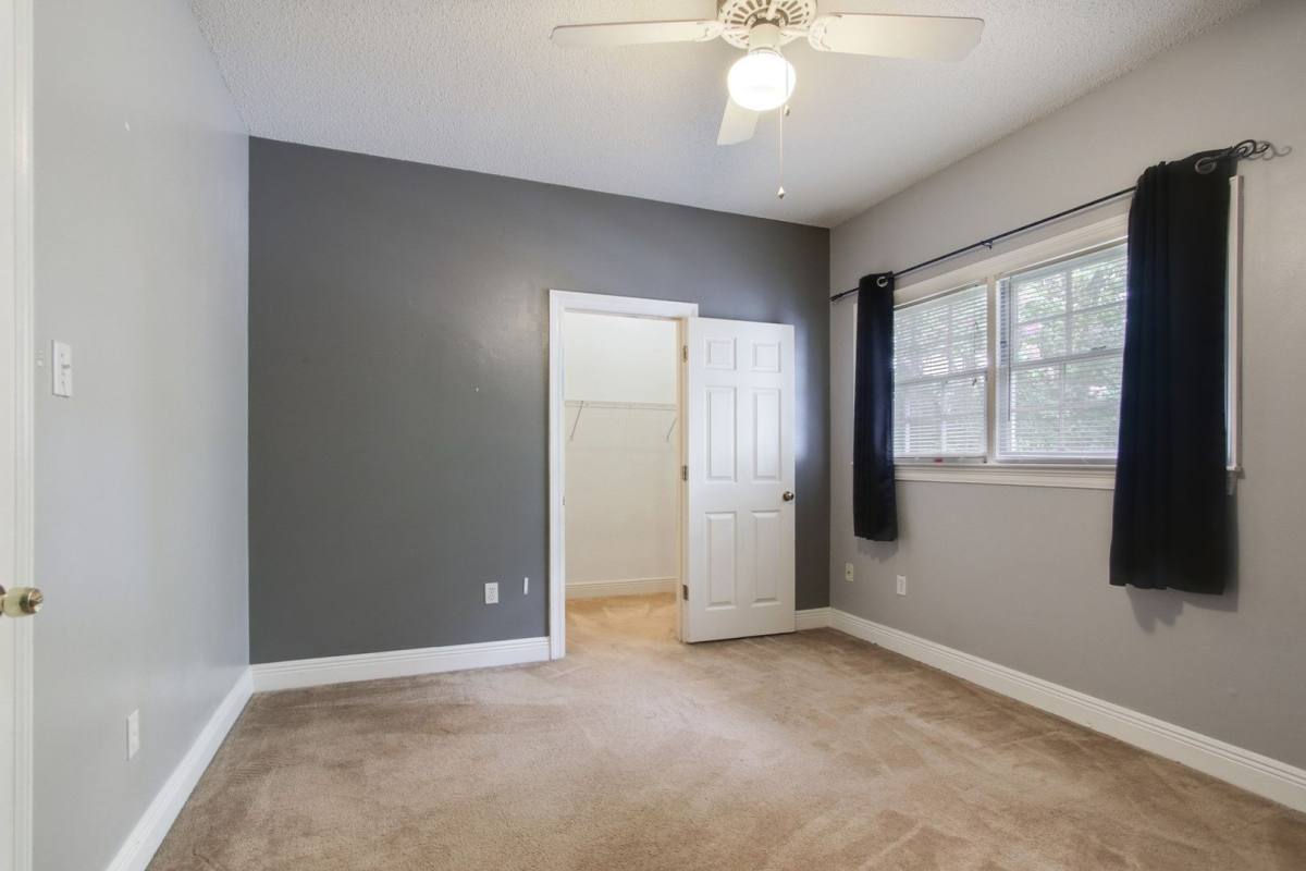 Townhouse for rent at 1300 Broadway St, New Orleans, LA 70118