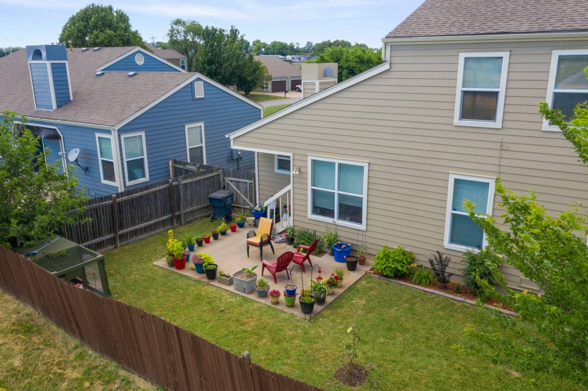 Apartment for rent at 8336 E 120th Place, Bixby, OK 74008