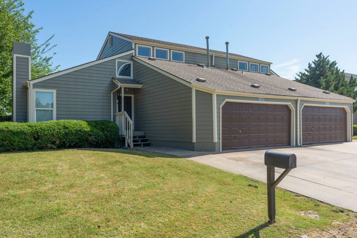 Apartment for rent at 8336 E 120th Place, Bixby, OK 74008