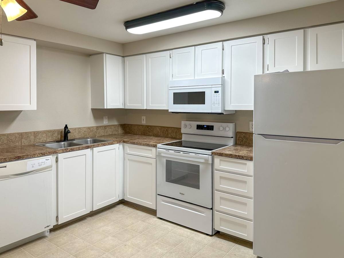 Apartment for rent at 351-359 Glen Creek Rd NW, Salem, OR 97304