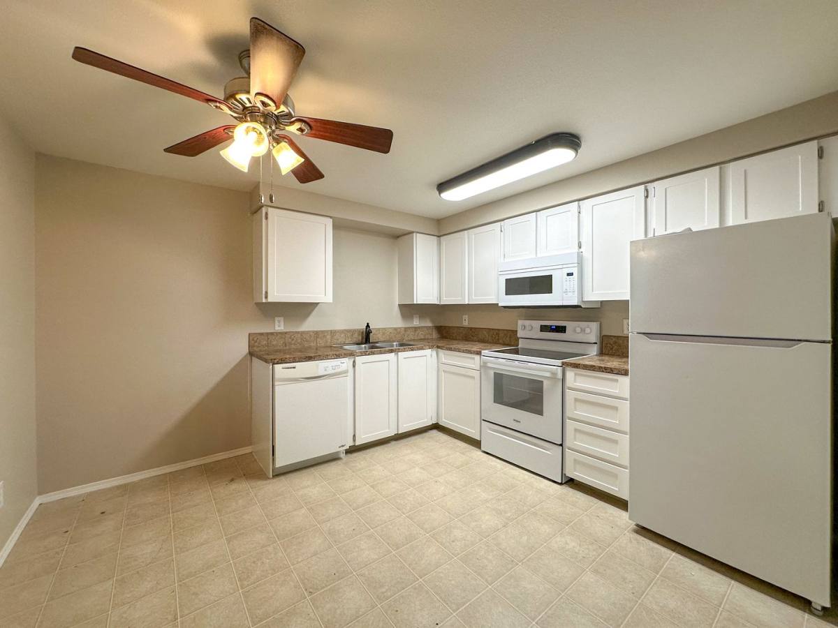 Apartment for rent at 351-359 Glen Creek Rd NW, Salem, OR 97304