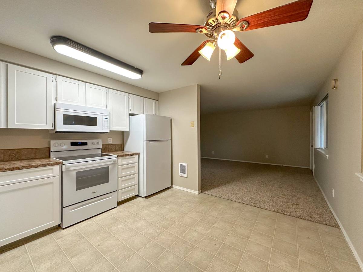 Apartment for rent at 351-359 Glen Creek Rd NW, Salem, OR 97304