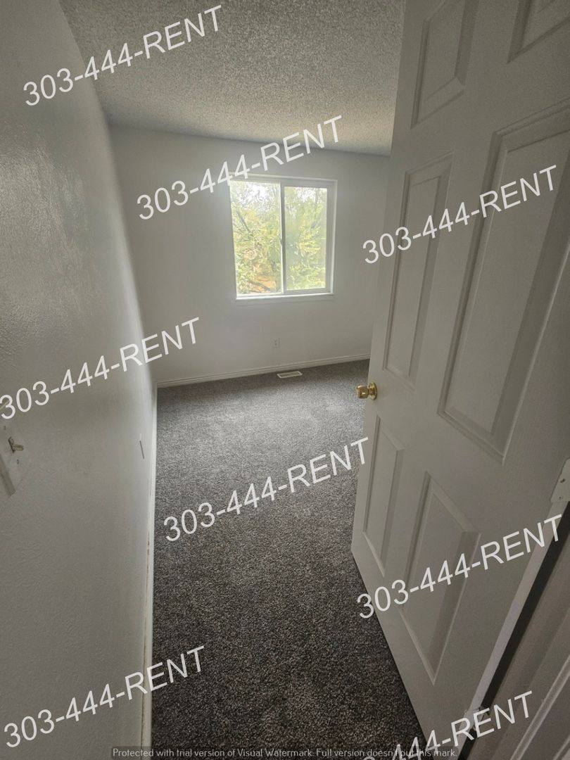 House for rent at 4880 N Enid Way, Denver, CO 80239