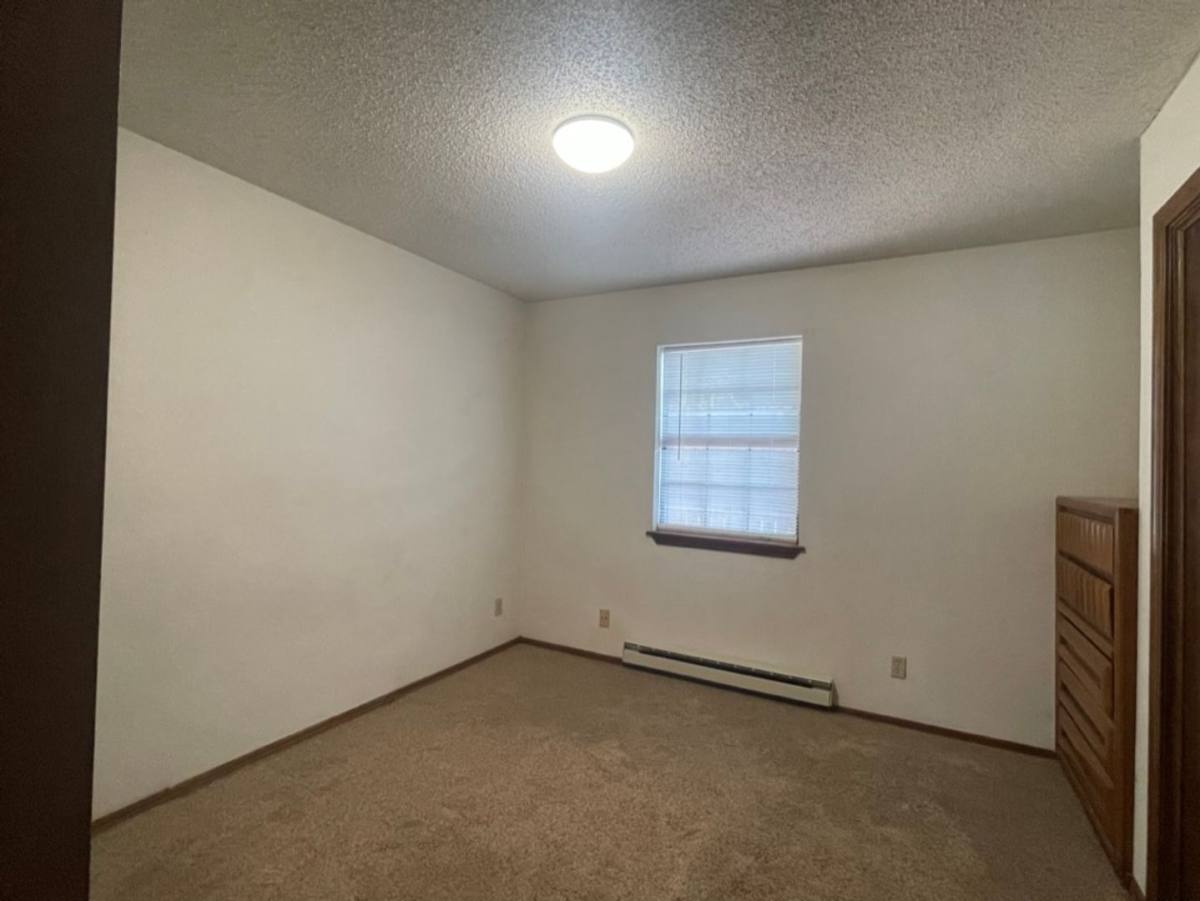 Apartment for rent at 301 E Kee, Weatherford, OK 73096
