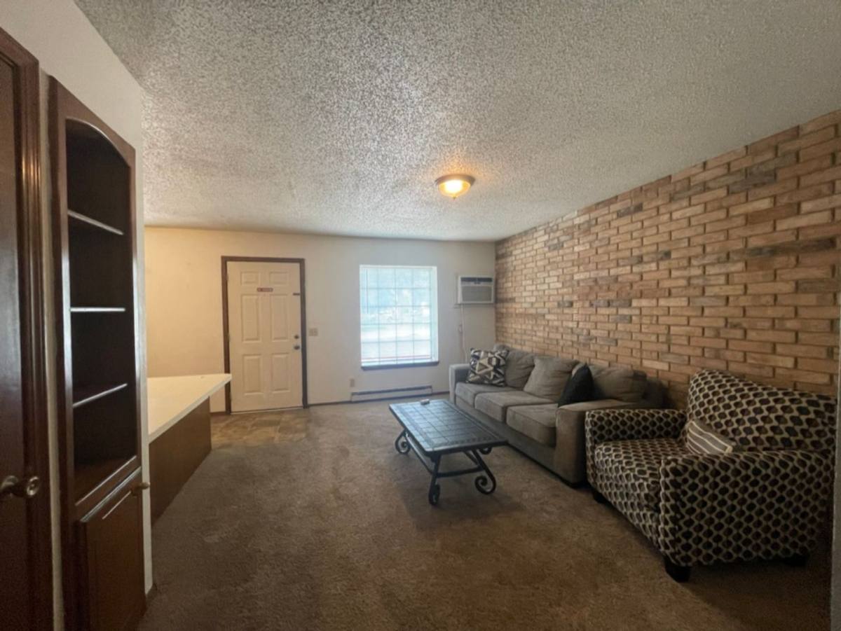 Apartment for rent at 301 E Kee, Weatherford, OK 73096