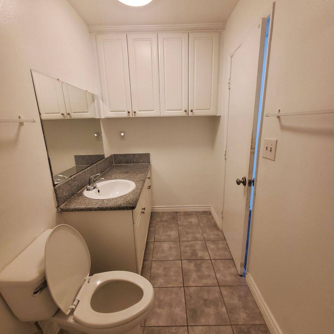 Apartment for rent at 545 E Rue Royale, Covina, CA 91723