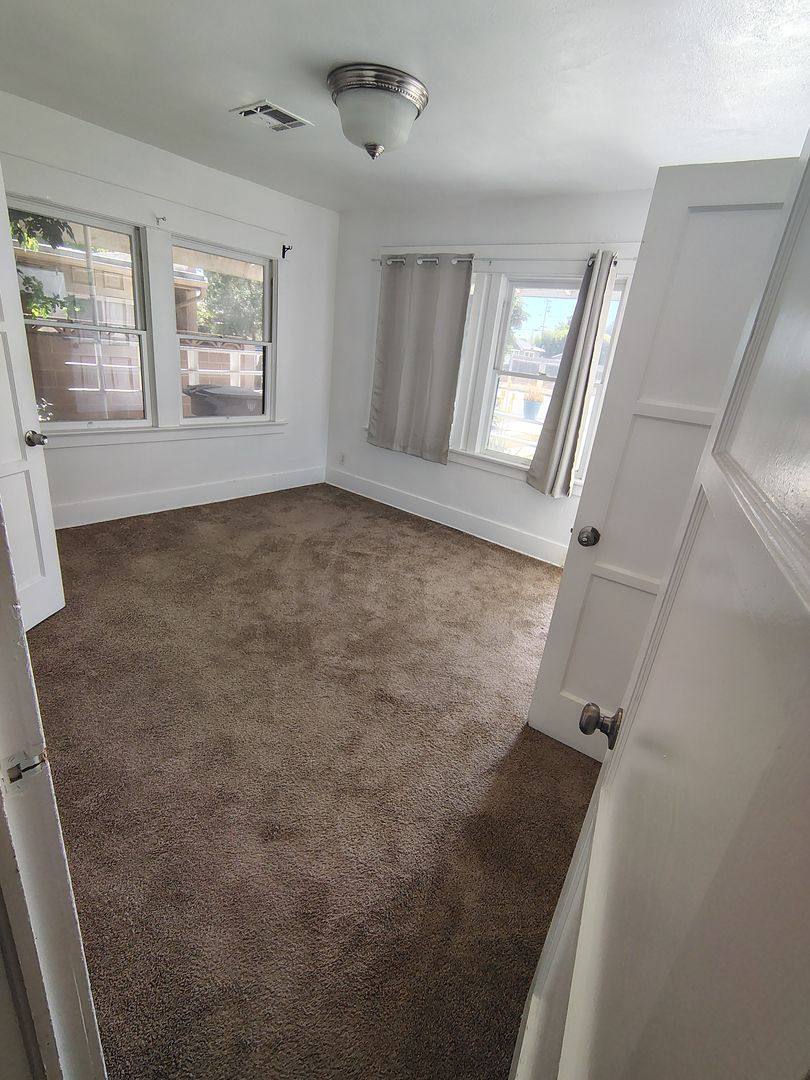 House for rent at 510 Holtby Rd, Bakersfield, CA 93304