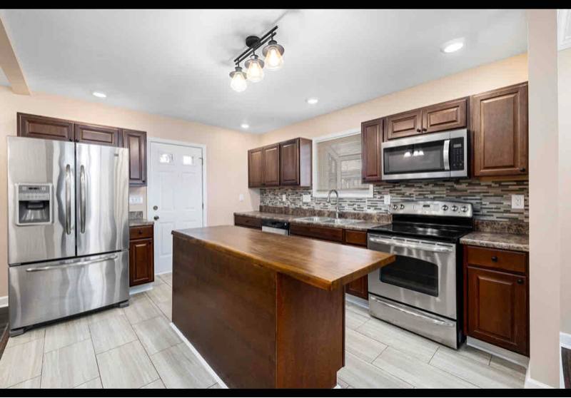 House for rent at 1008 E Club Blvd, Durham, NC 27704