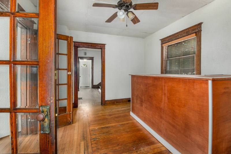 Apartment for rent at 221 S Pine St, Mount Pleasant, MI 48858