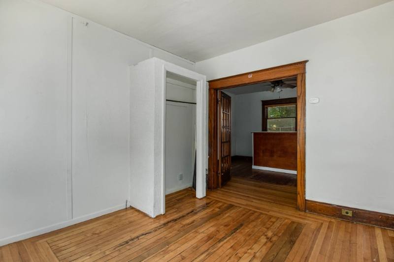 Apartment for rent at 221 S Pine St, Mount Pleasant, MI 48858