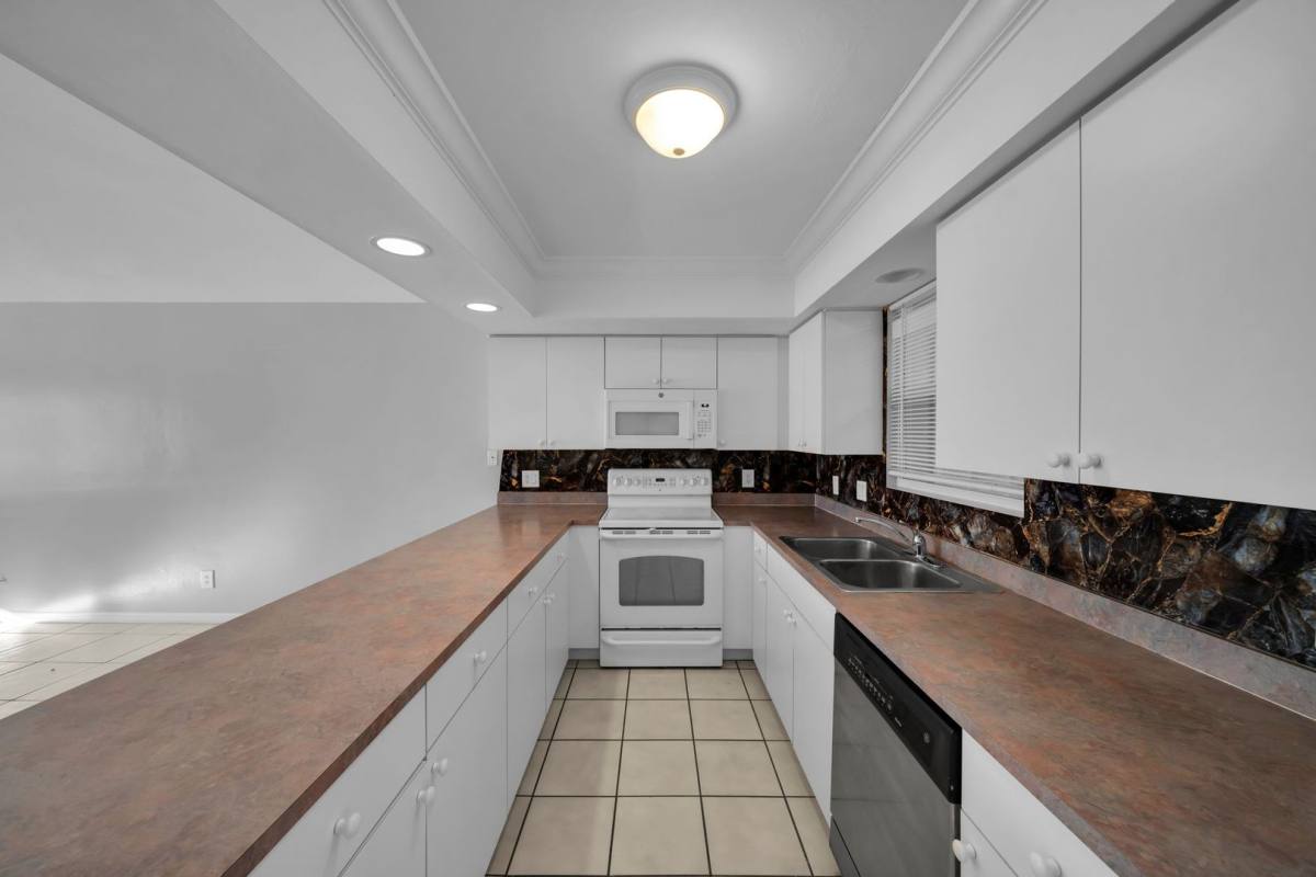Apartment for rent at 1407 SE 24th Ave, Cape Coral, FL 33990