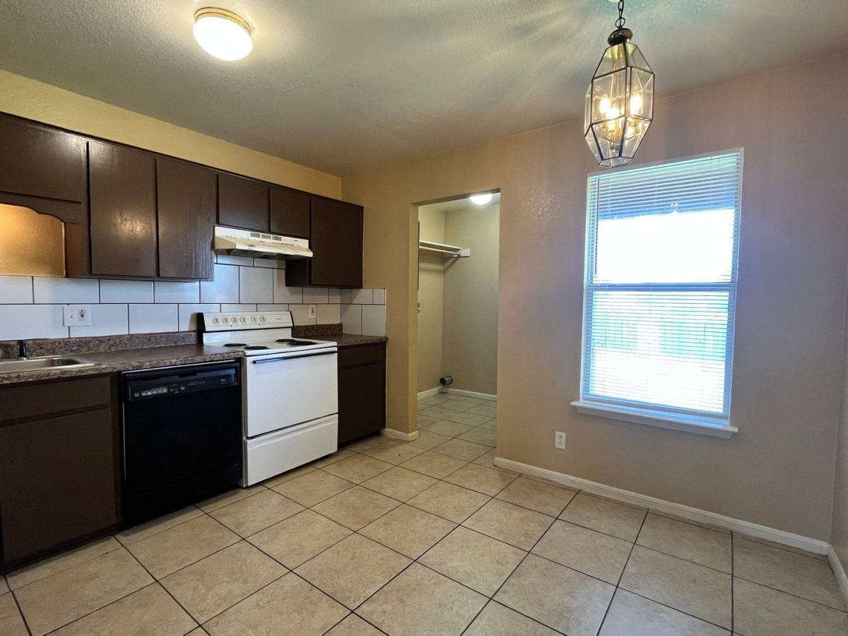Townhouse for rent at 1007 Circle M Dr, Killeen, TX 76549