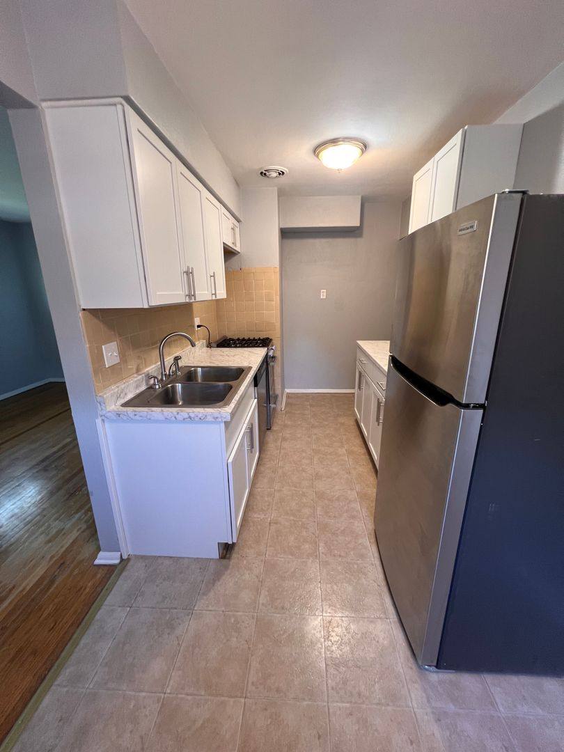 Apartment for rent at 7104 Plateau Ave, Saint Louis, MO 63117