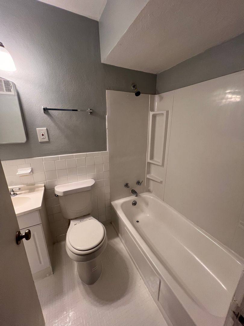 Apartment for rent at 7104 Plateau Ave, Saint Louis, MO 63117