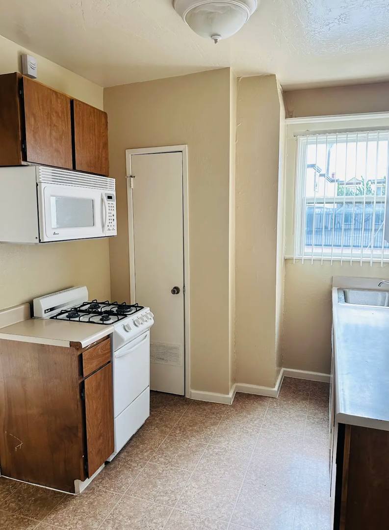 Apartment for rent at 3468 J St, Sacramento, CA 95816