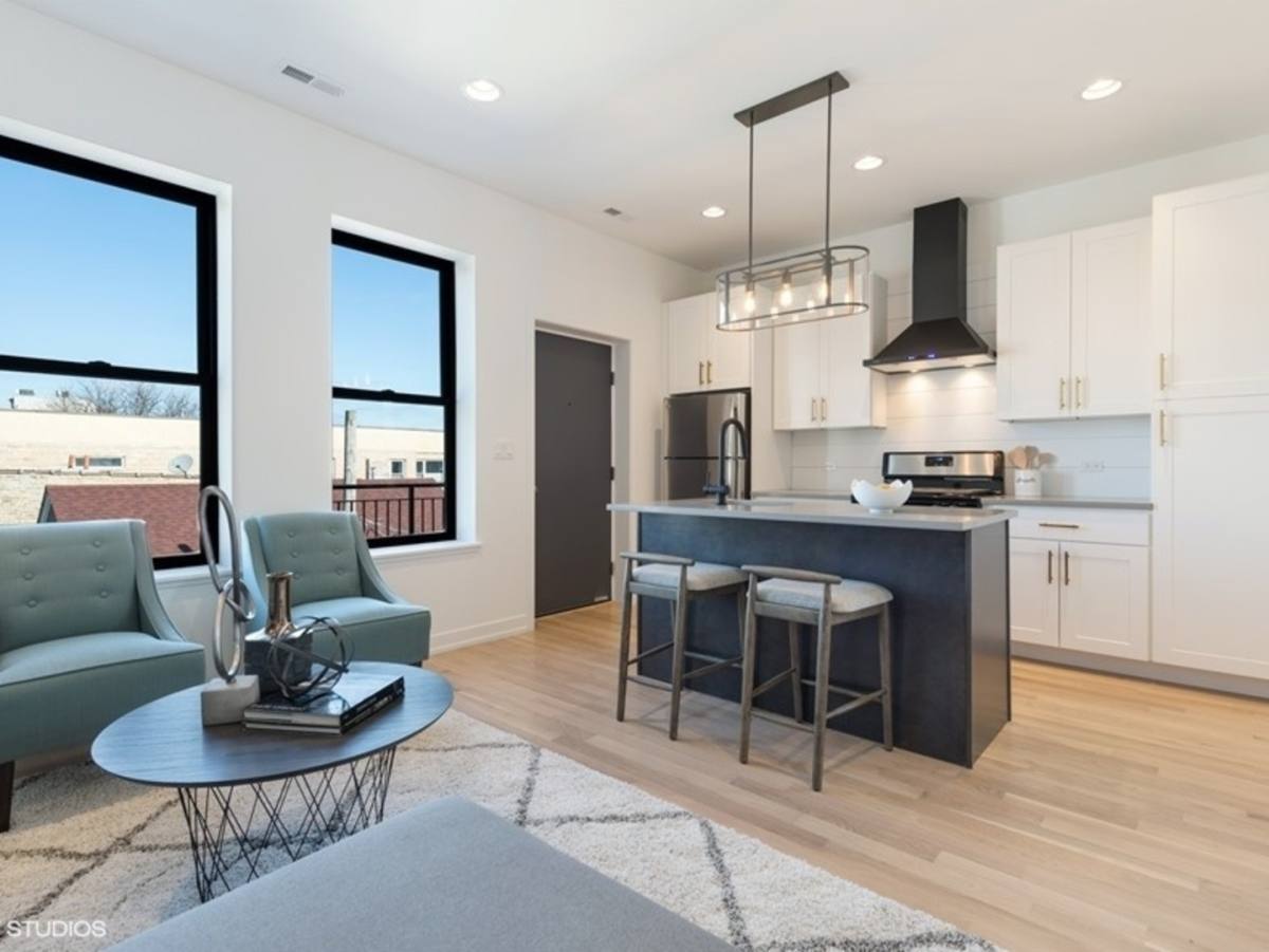 Apartment for rent at 1244 W Huron #3, Chicago, IL 60642