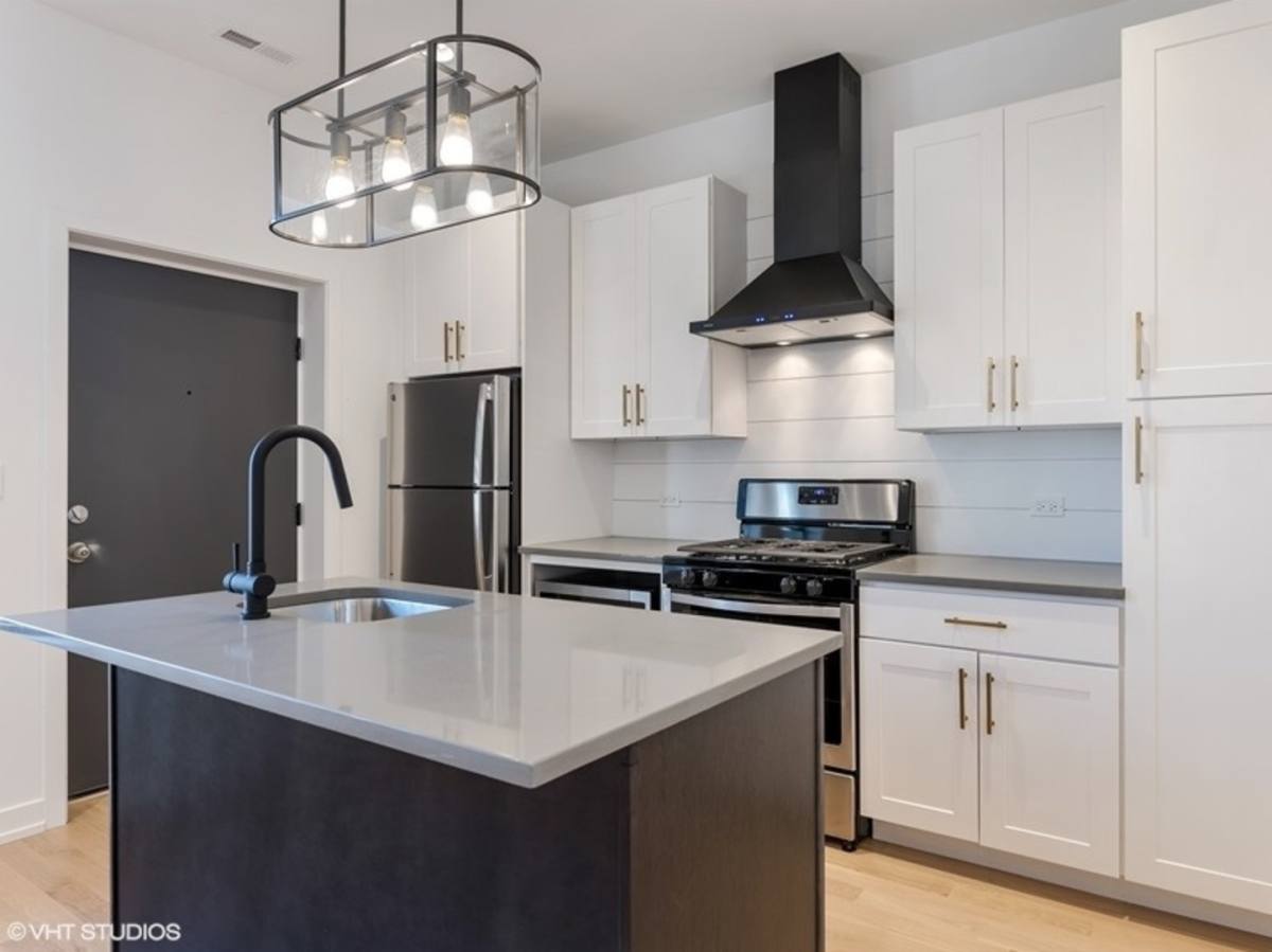 Apartment for rent at 1244 W Huron #3, Chicago, IL 60642