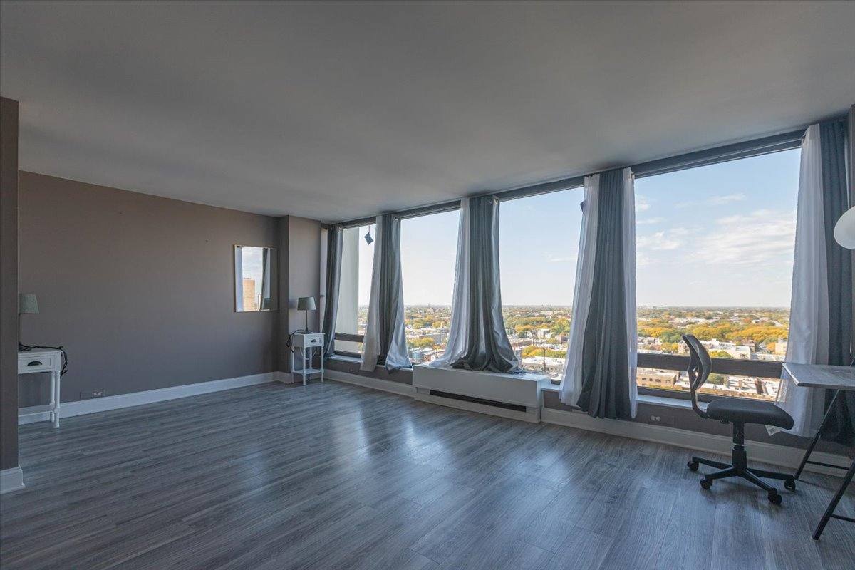 Apartment for rent at 5445 N Sheridan #1905, Chicago, IL 60640