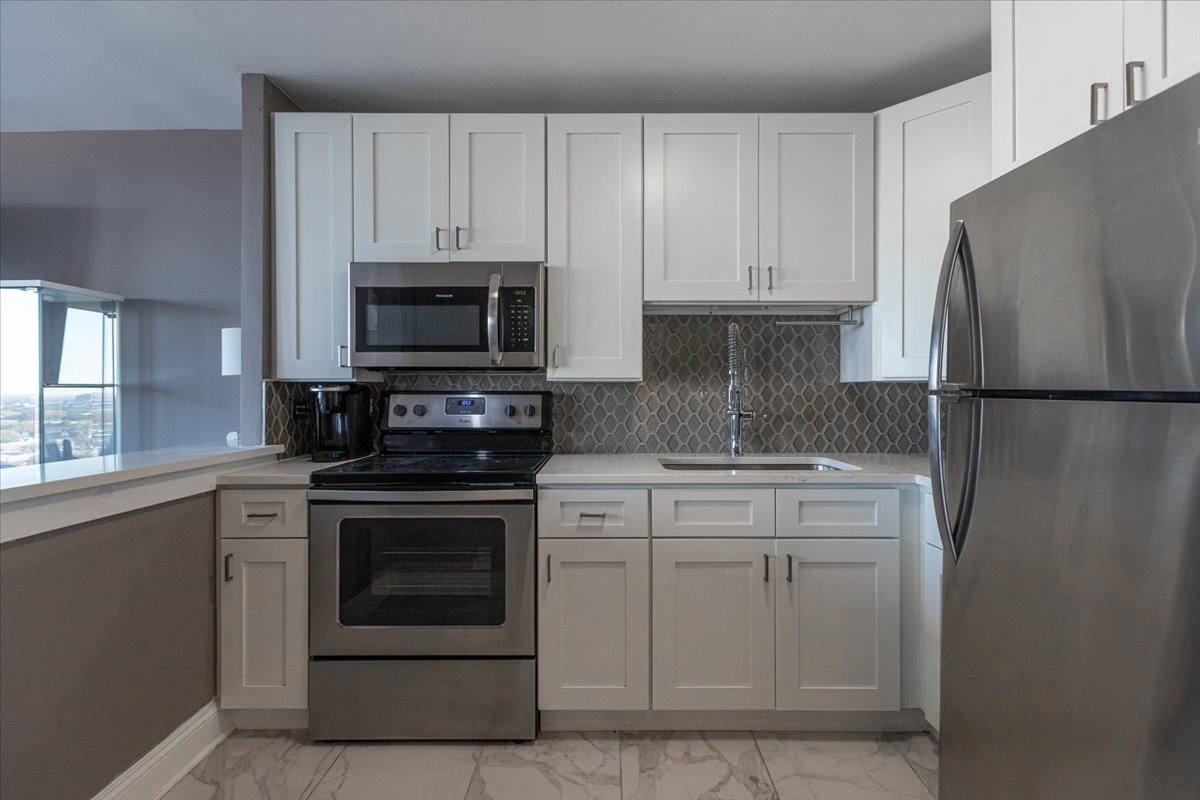 Apartment for rent at 5445 N Sheridan #1905, Chicago, IL 60640