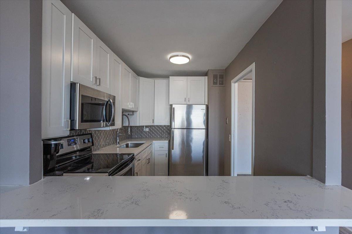 Apartment for rent at 5445 N Sheridan #1905, Chicago, IL 60640