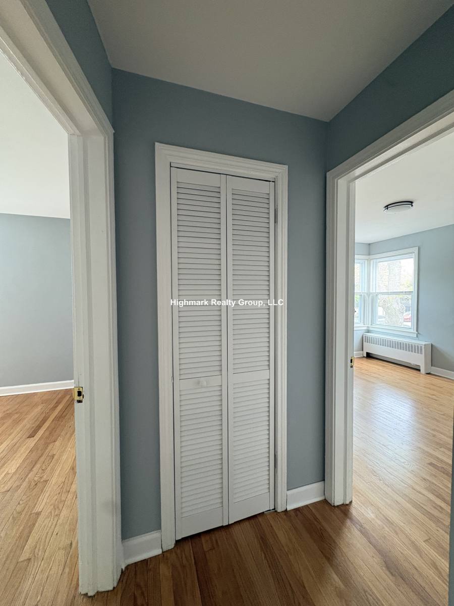 Apartment for rent at 6715 N California Ave #4W, Chicago, IL 60645