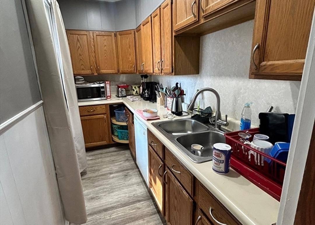 Apartment for rent at 118-120 Ashburnham Hill Rd #2, Fitchburg, MA 01420