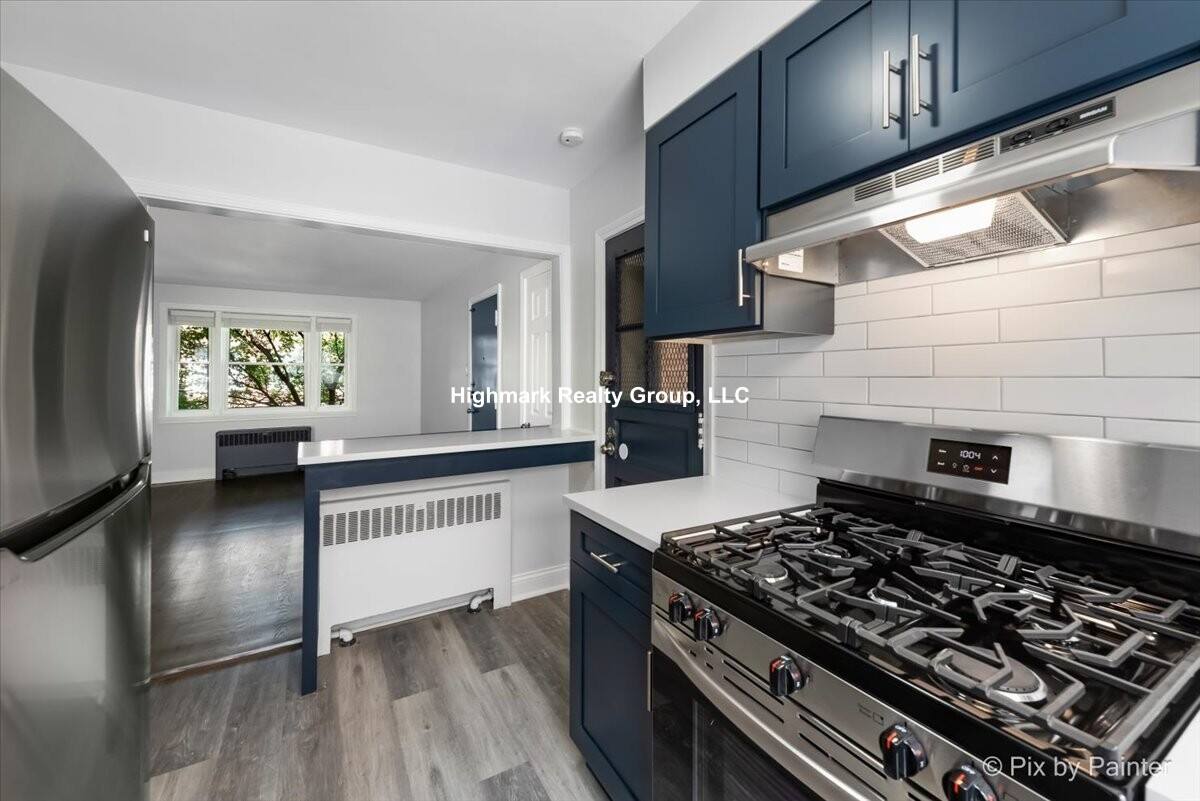 Apartment for rent at 2715 W Berwyn Ave #D3V, Chicago, IL 60625