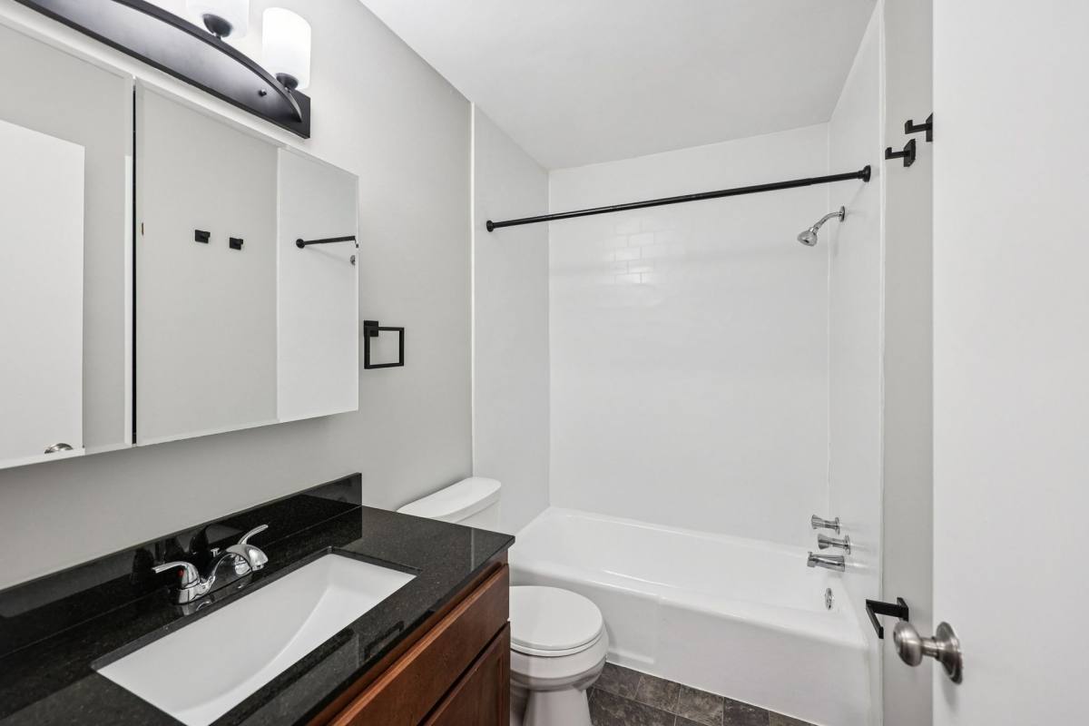 Apartment for rent at 180 - 210 County Rd, Saint Paul, MN 55117