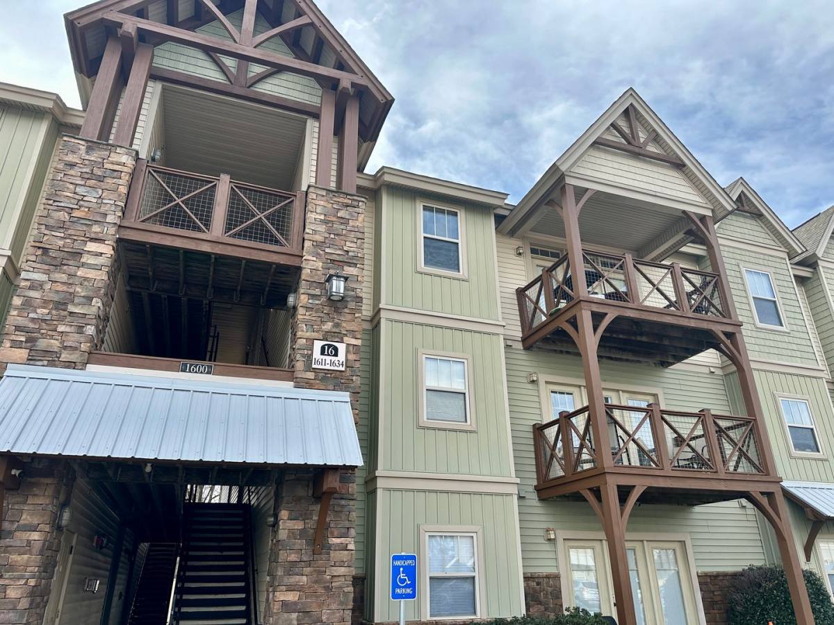 Apartment for rent at 1624 Muscovy Way, Seneca, SC 29678