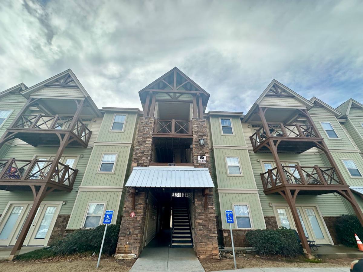 Apartment for rent at 1624 Muscovy Way, Seneca, SC 29678