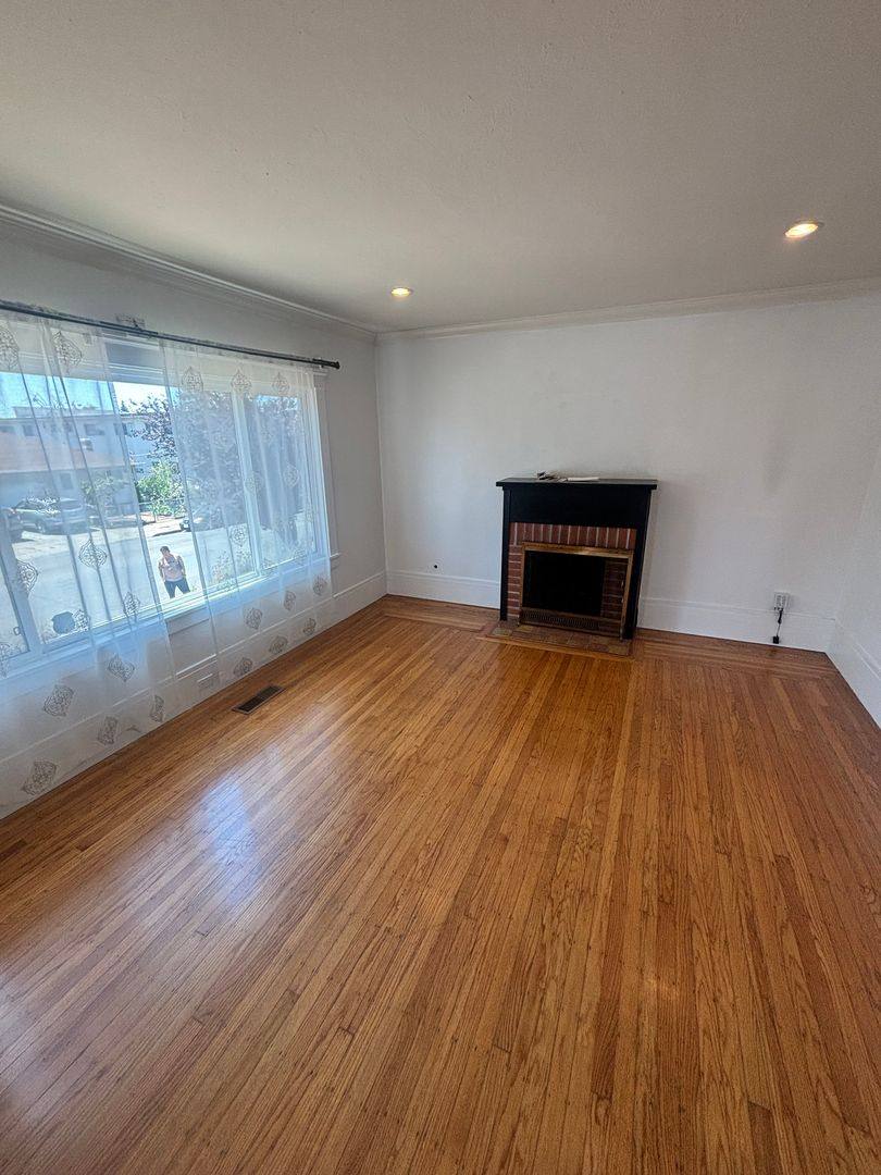 House for rent at 3218 School St, Oakland, CA 94602