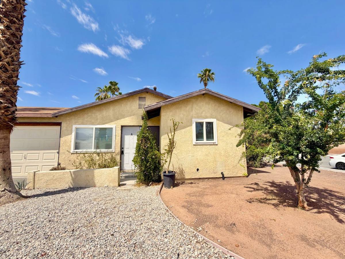 Apartment for rent at 32425 Rancho Vista Dr, Cathedral City, CA 92234
