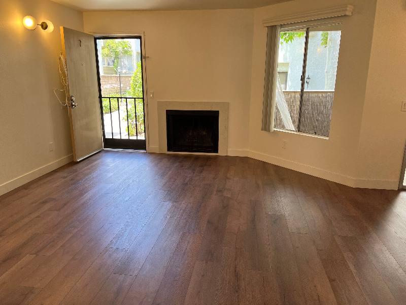 Apartment for rent at 18408 Hatteras St #77, Tarzana, CA 91356