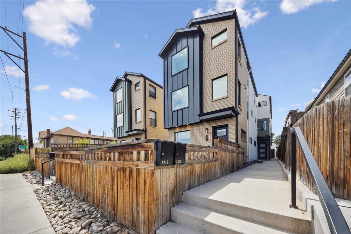 Townhouse for rent at 1419 Irving St, Denver, CO 80204