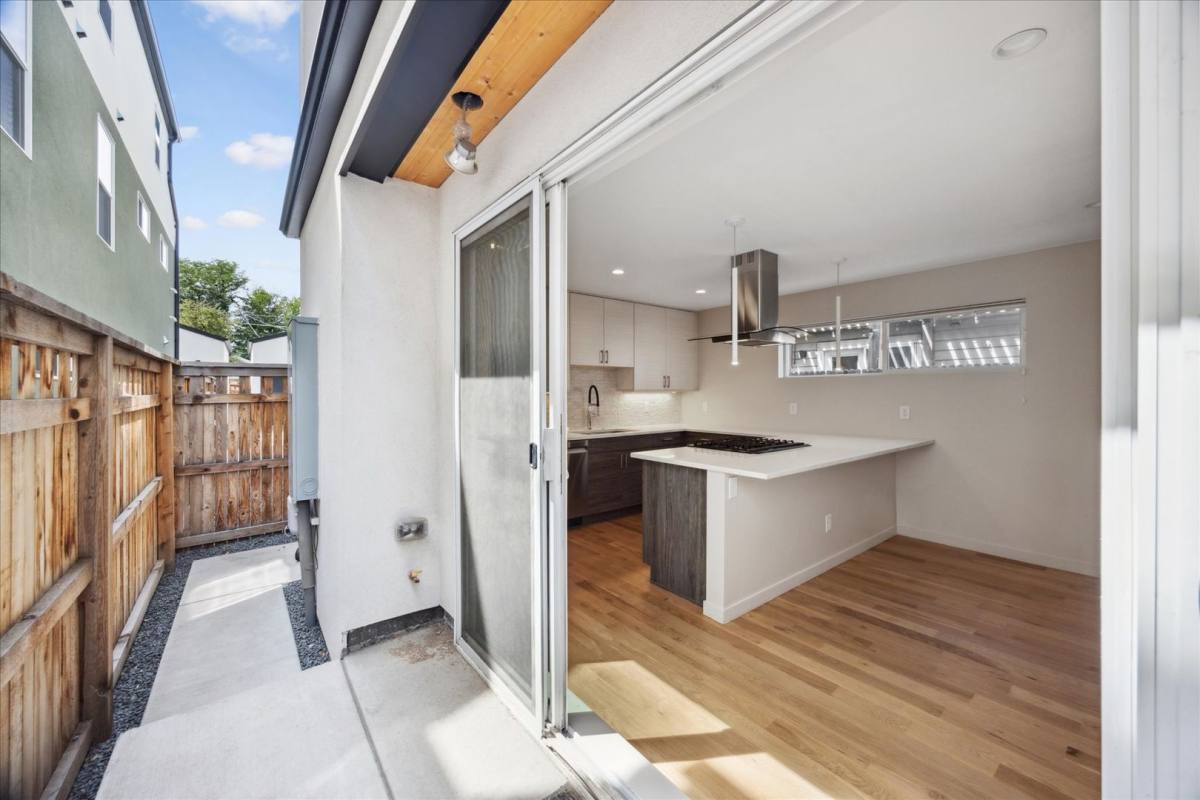 Townhouse for rent at 1419 Irving St, Denver, CO 80204