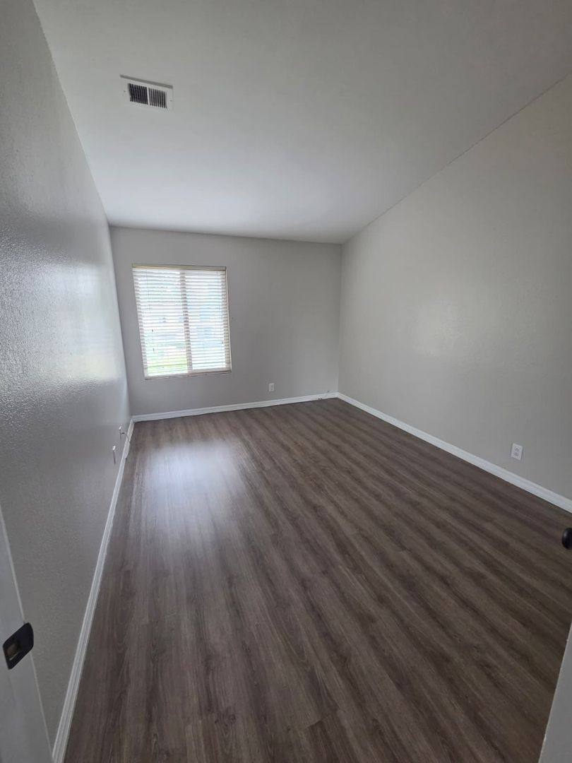 Townhouse for rent at 1112 S Cypress Ave, Ontario, CA 91762