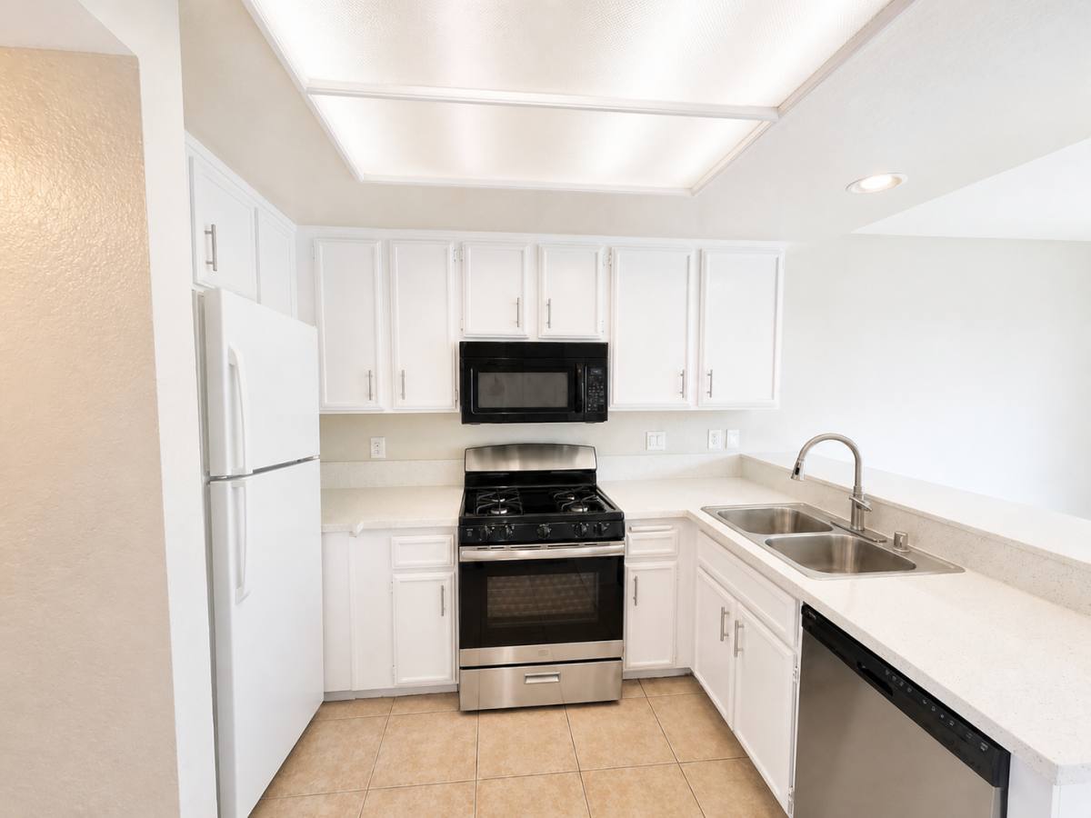 Townhouse for rent at 1112 S Cypress Ave, Ontario, CA 91762
