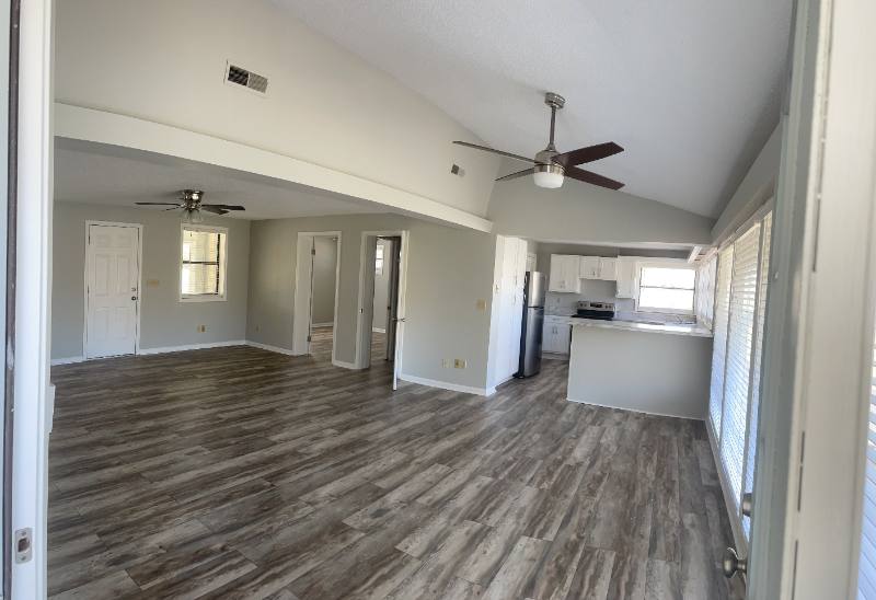 House for rent at 110 Pinewood Dr, Muscle Shoals, AL 35661