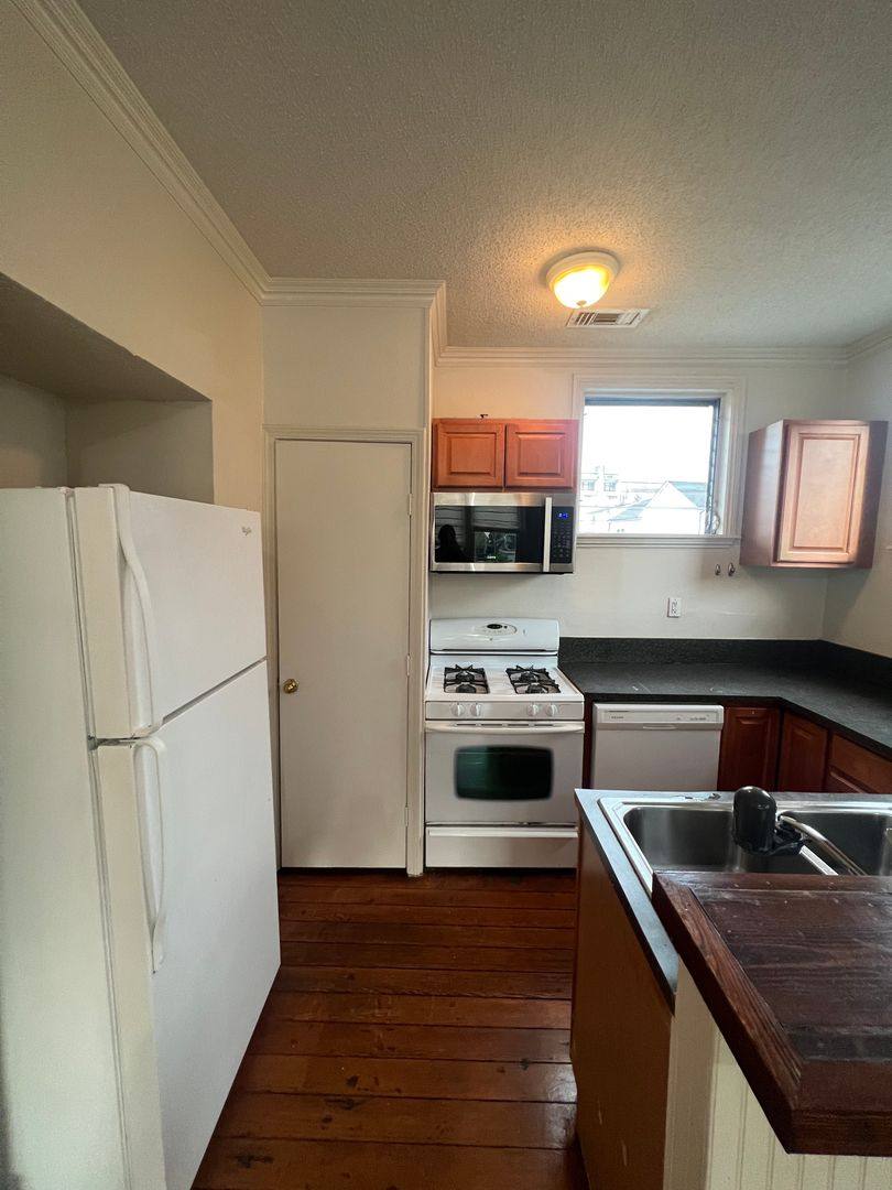 Townhouse for rent at 538-40 Lowerline St, New Orleans, LA 70118