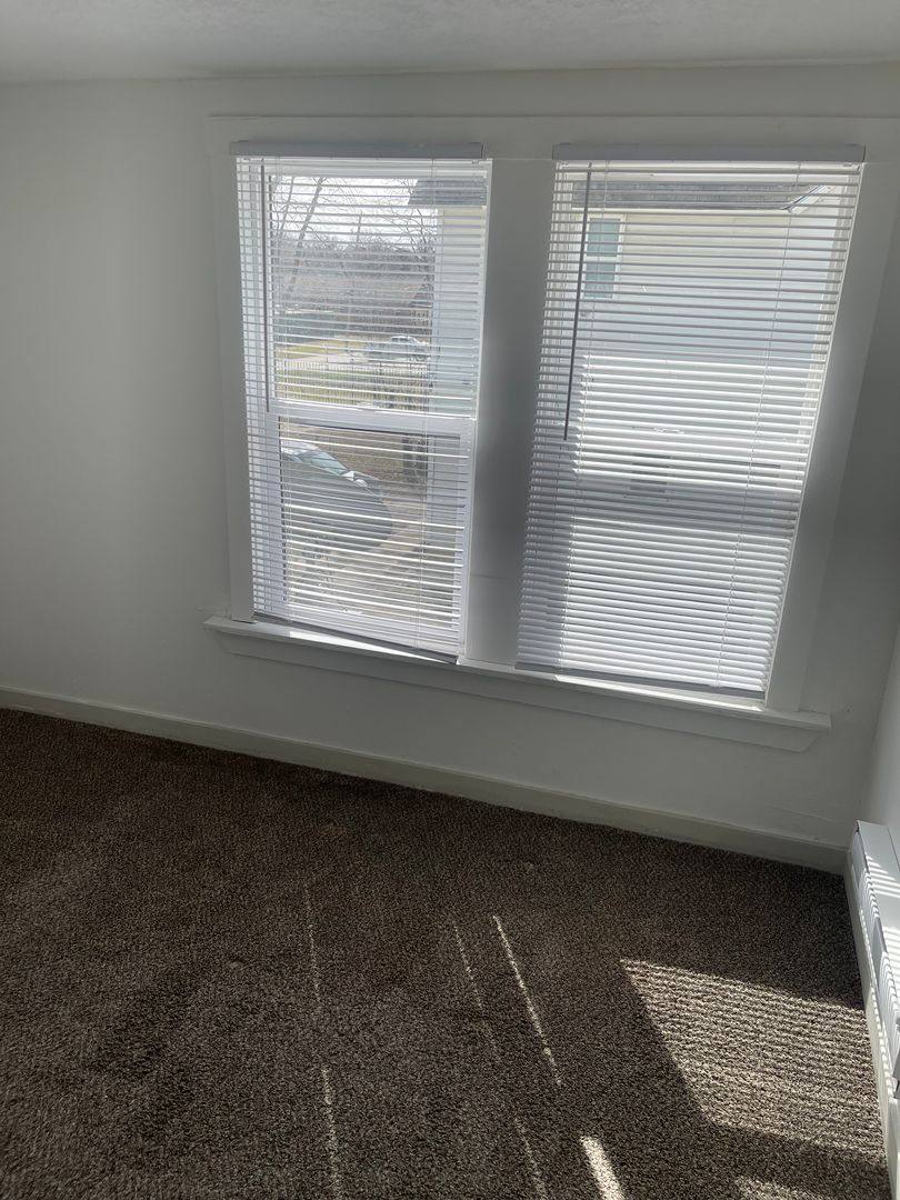 Apartment for rent at 1333 22nd St #5, Des Moines, IA 50311