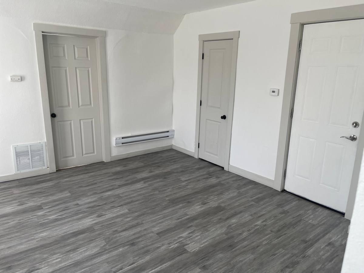 Apartment for rent at 1333 22nd St #5, Des Moines, IA 50311