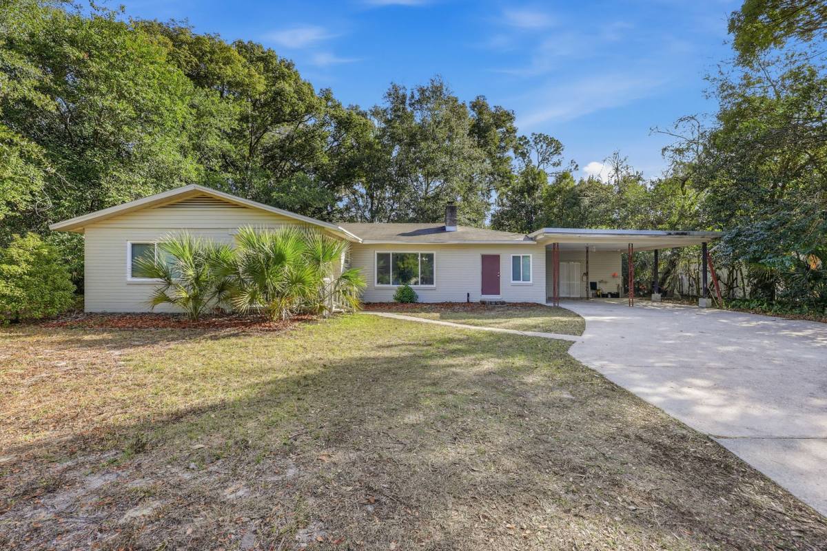 House for rent at 1417 NW 17th St, Gainesville, FL 32605