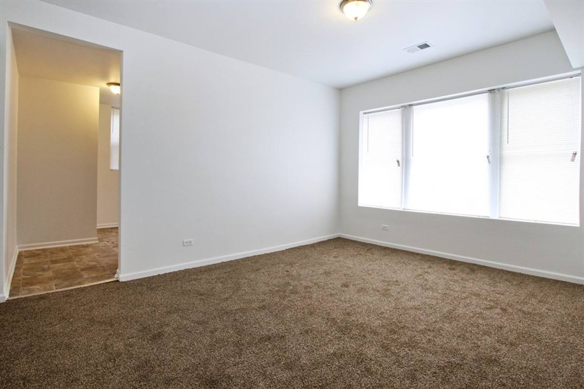 Apartment for rent at 6224 S Dr Martin Luther King Jr, Chicago, IL 60637