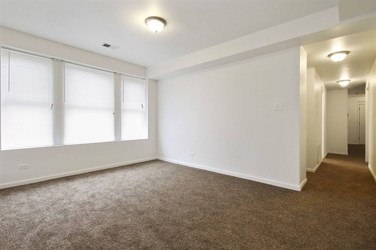 Apartment for rent at 6224 S Dr Martin Luther King Jr, Chicago, IL 60637