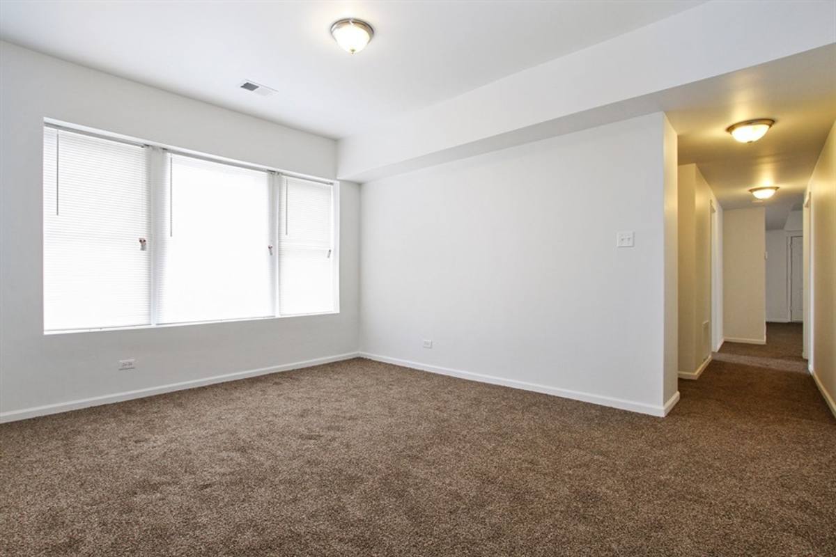 Apartment for rent at 6224 S Dr Martin Luther King Jr, Chicago, IL 60637